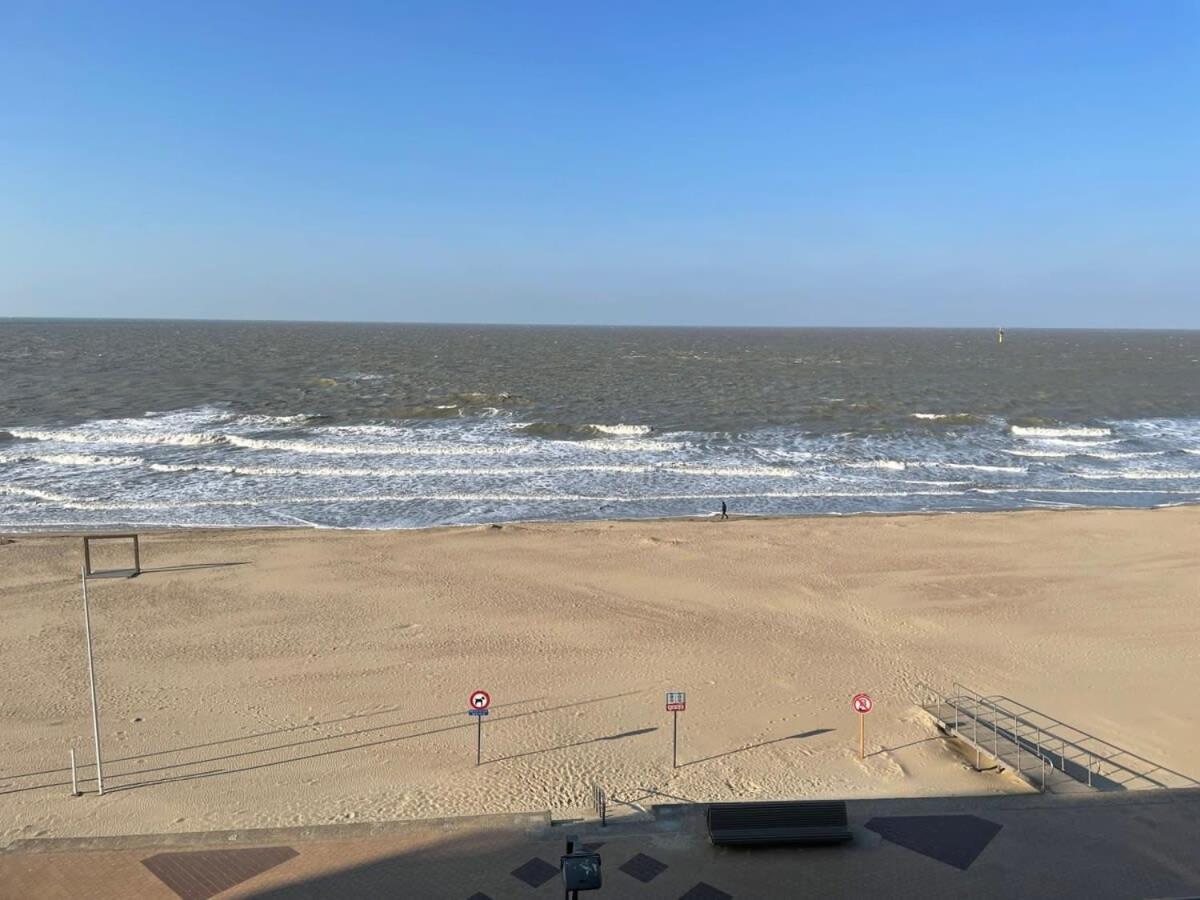 Huswell - Beautiful Spacious Studio With Frontal Sea View Кнокке-Хейст Экстерьер фото