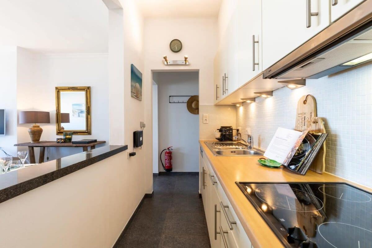 Huswell - Beautiful Spacious Studio With Frontal Sea View Кнокке-Хейст Экстерьер фото