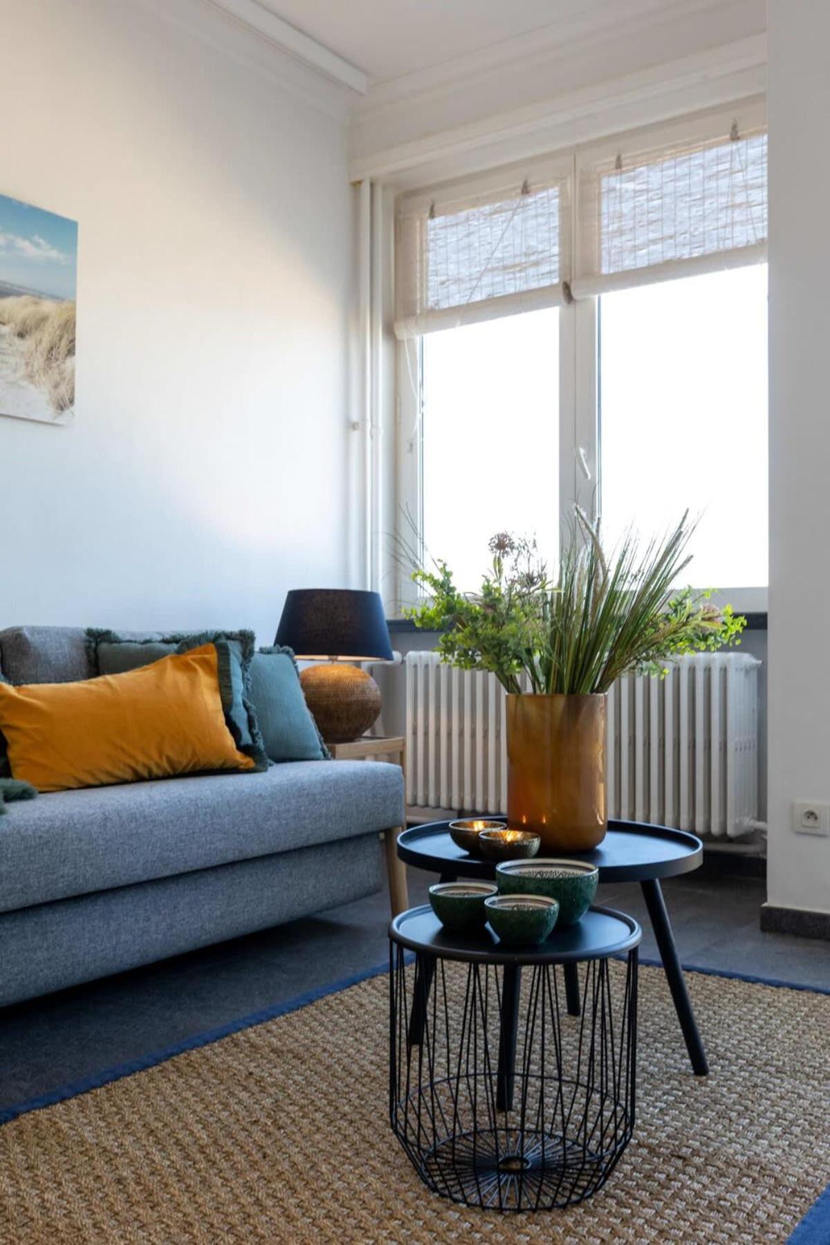 Huswell - Beautiful Spacious Studio With Frontal Sea View Кнокке-Хейст Экстерьер фото